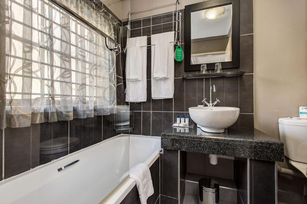 Fortis Hotel Manor Pretoria-Noord Exteriör bild