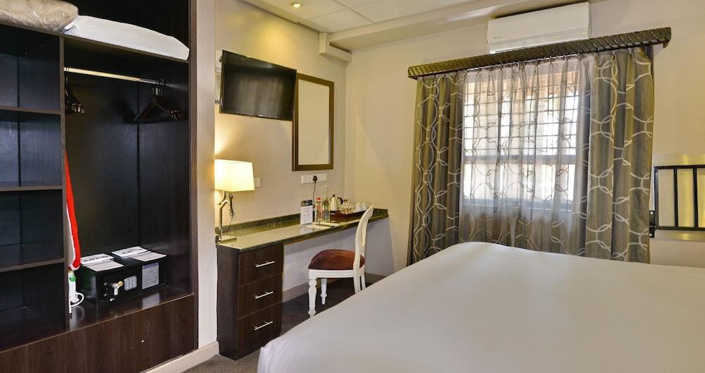 Fortis Hotel Manor Pretoria-Noord Exteriör bild