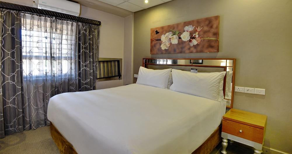 Fortis Hotel Manor Pretoria-Noord Exteriör bild